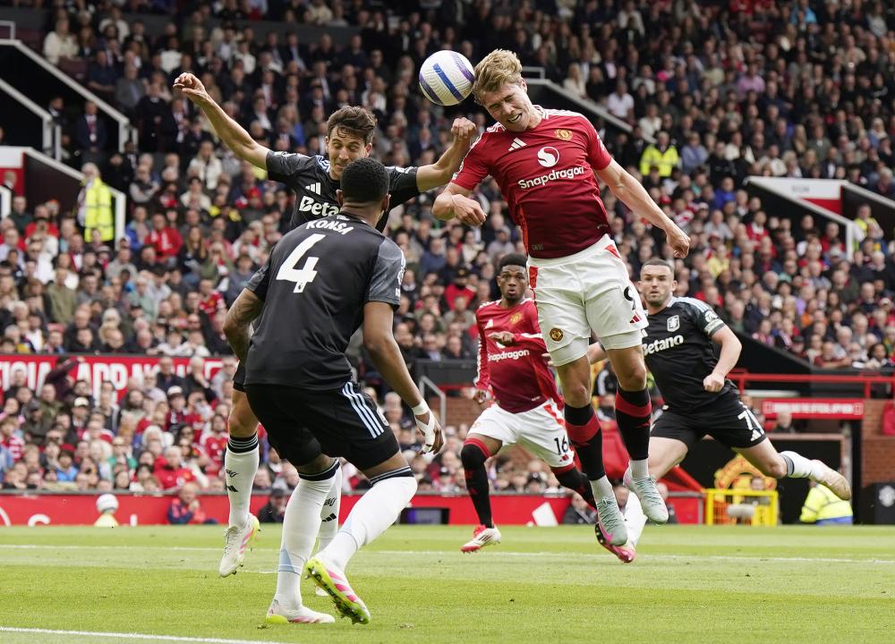 卫报：巴萨将凯恩视为取代莱万的首选目标，很可能激活违约金