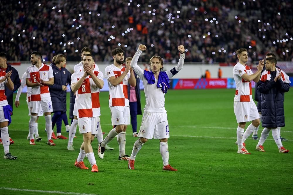 足球》攻进第900球 C罗再创神纪.