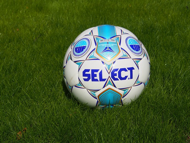 劳森17分新疆胜北控 张宁25分山西加时胜深圳.